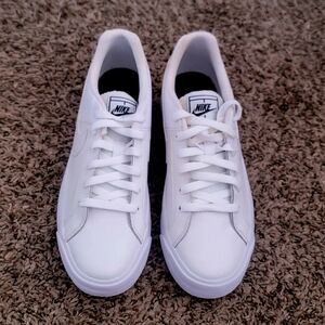 WOMENS NIKE COURT ROYALE AC